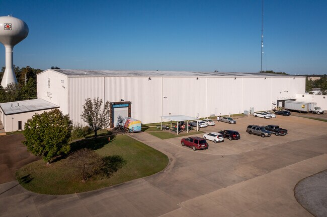 Plus de détails pour 123 Watford Park Way Dr, Canton, MS - Industriel à louer