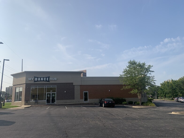 1S550 Route 83, Oakbrook Terrace, IL for lease - Building Photo - Image 3 of 5