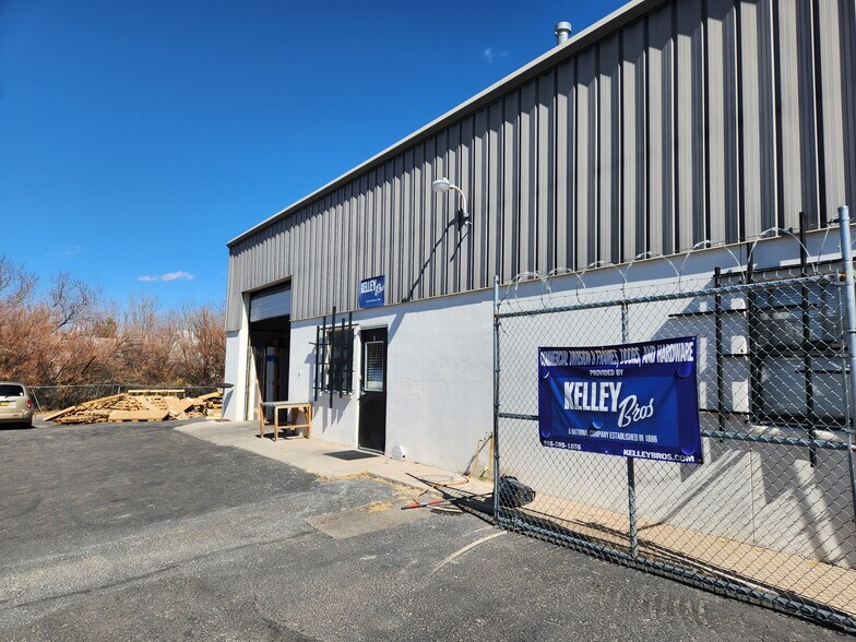 115 Montoya Rd, El Paso, TX à louer - Photo du bâtiment - Image 3 de 9