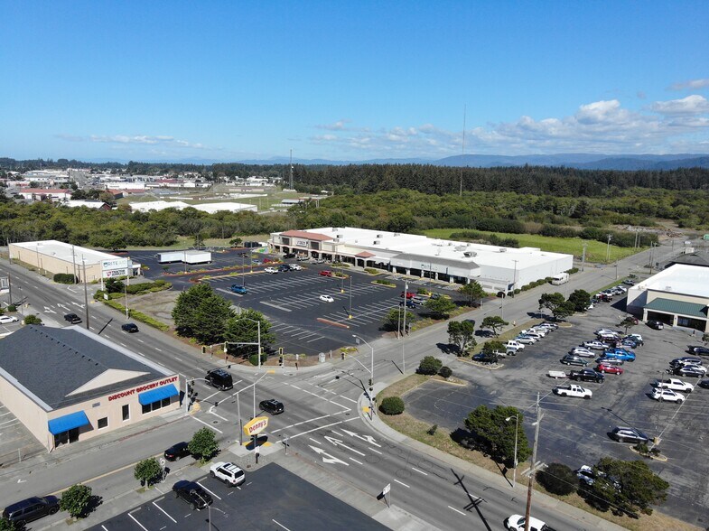 575 M St, Crescent City, CA à louer - Photo du bâtiment - Image 2 de 6