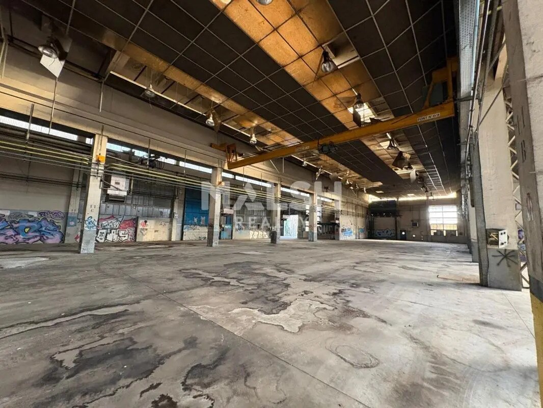 Local d'activités dans Givors à vendre Photo du bâtiment- Image 1 de 8