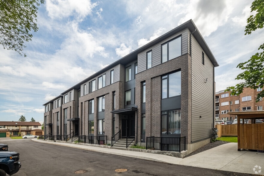 1258-1260 Marenger St, Orleans, ON à vendre - Photo du bâtiment - Image 2 de 3