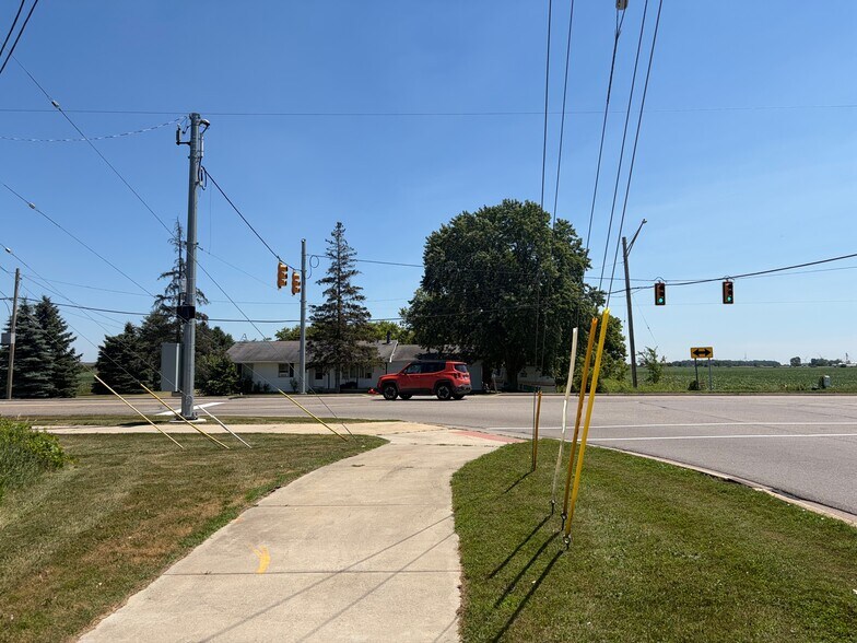 4497 S Isabella Rd, Mount Pleasant, MI for sale - Building Photo - Image 2 of 5