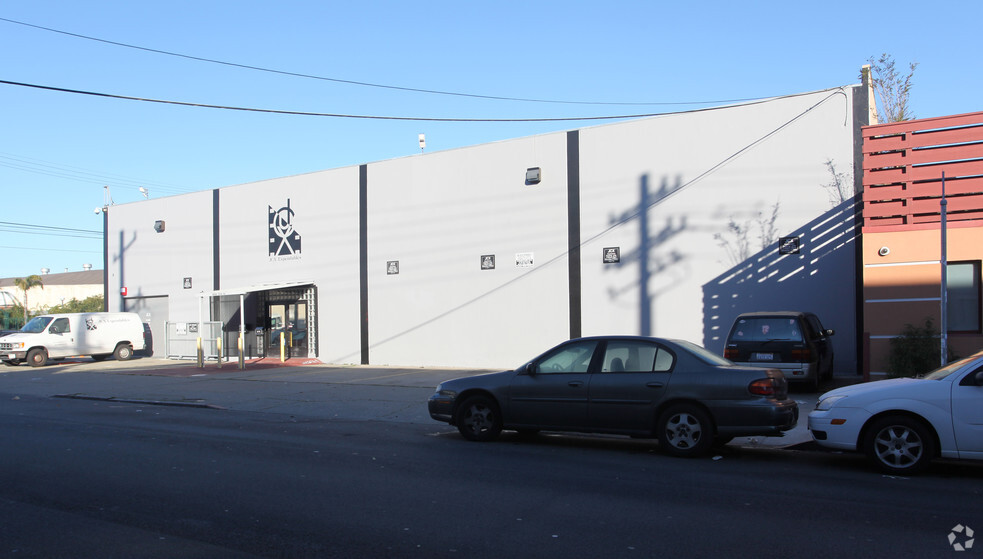 3050 23rd St, San Francisco, CA for lease - Building Photo - Image 2 of 9