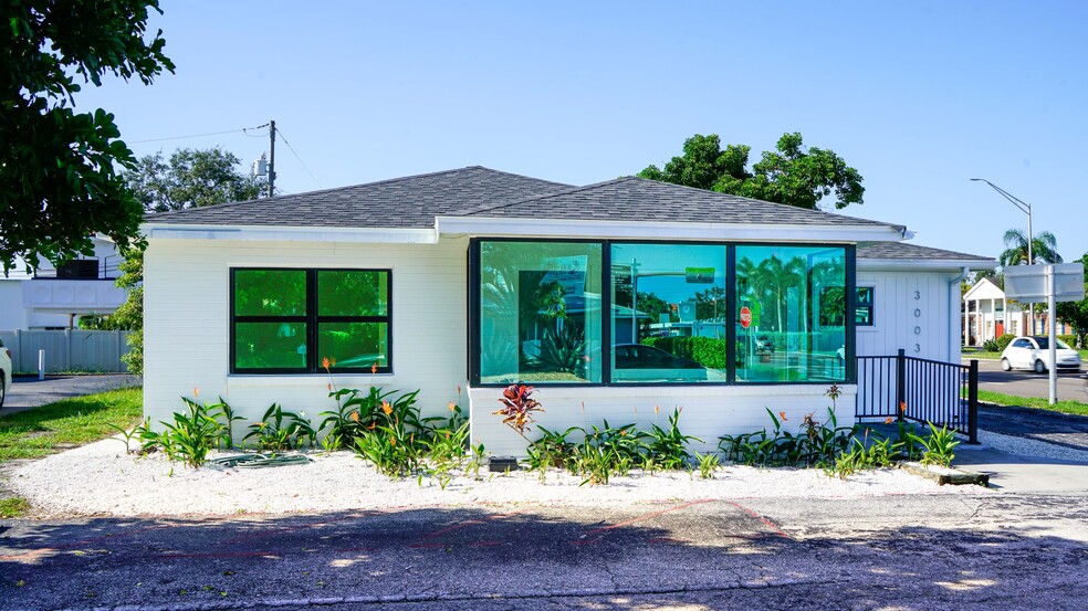 3003 S Tamiami Trl, Sarasota, FL for lease - Building Photo - Image 3 of 12