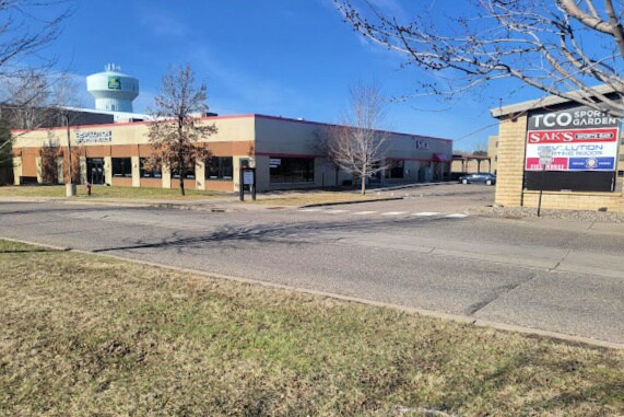 1460-1484 County Road E E, Vadnais Heights, MN à louer Photo du bâtiment- Image 1 de 6