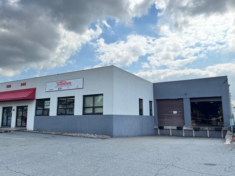 540 Huyler St, South Hackensack, NJ for lease - Building Photo - Image 2 of 3