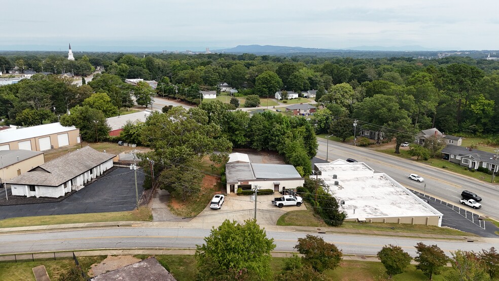 105 Lydia St, Greenville, SC for lease - Building Photo - Image 3 of 10