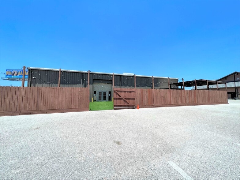 22318 Interstate 45, Spring, TX for lease - Building Photo - Image 2 of 16