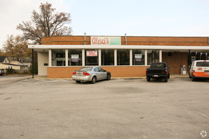 4333-4337 Mayfield Rd, Cleveland, OH à louer - Photo du bâtiment - Image 2 de 5