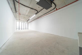 124-28 Queens Blvd, Kew Gardens, NY à louer Photo du bâtiment- Image 1 de 4