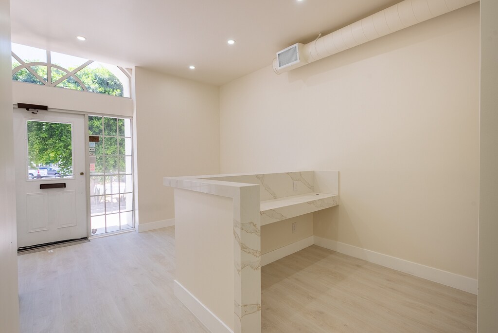 19350 Business Center Dr, Northridge, CA à vendre Photo du bâtiment- Image 1 de 1