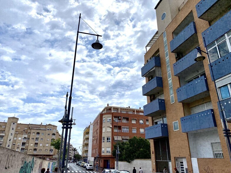 Terrain dans Torrevieja, Alicante à vendre - Photo du bâtiment - Image 2 de 5