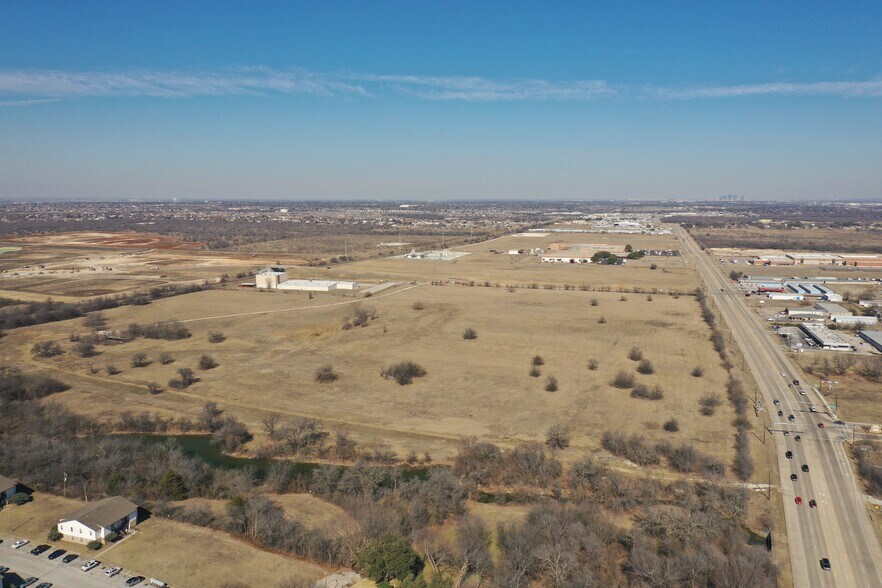 901-951 N Crowley Rd, Crowley, TX à vendre - Aérien - Image 2 de 15