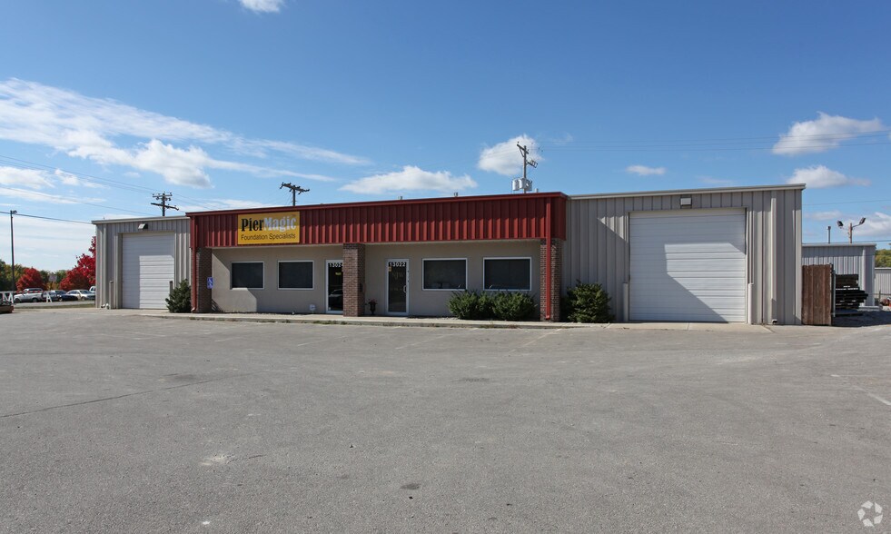 13022-13024 2nd St, Grandview, MO for sale - Primary Photo - Image 1 of 2