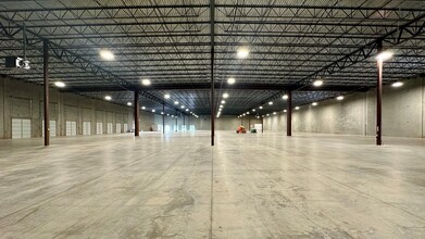 1895 Remington Trl, Huntsville, AL for lease Interior Photo- Image 2 of 3