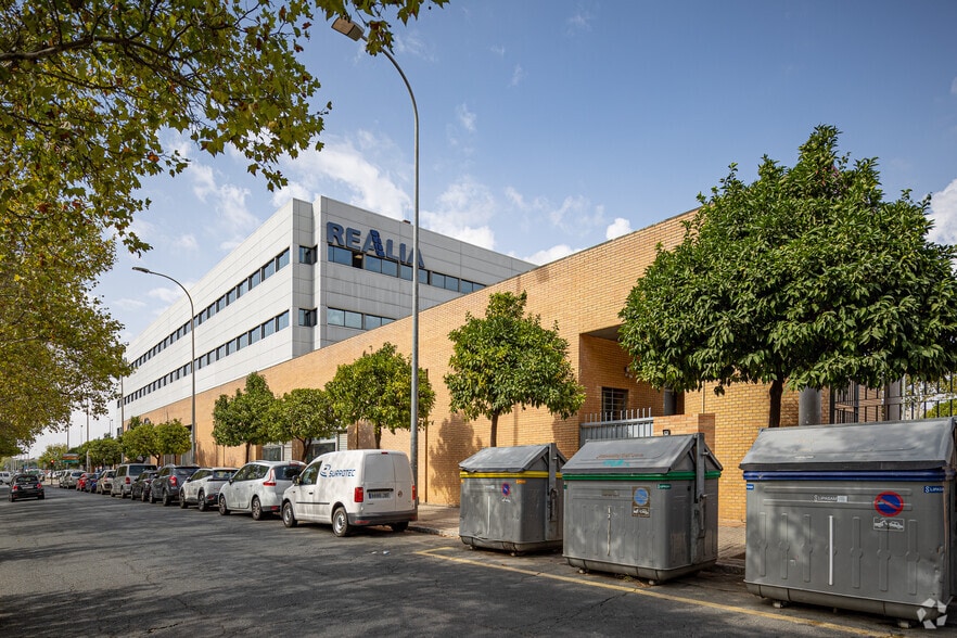 Avenida Kansas City, 9, Seville, Sevilla for lease - Building Photo - Image 2 of 4