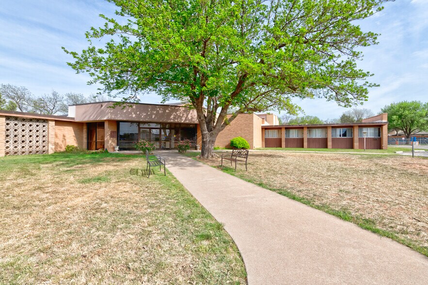 4515 S 14th St, Abilene, TX à vendre - Photo du bâtiment - Image 1 de 31