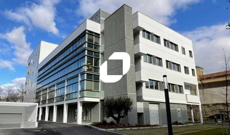 Office in Lyon for lease - Building Photo - Image 1 of 16