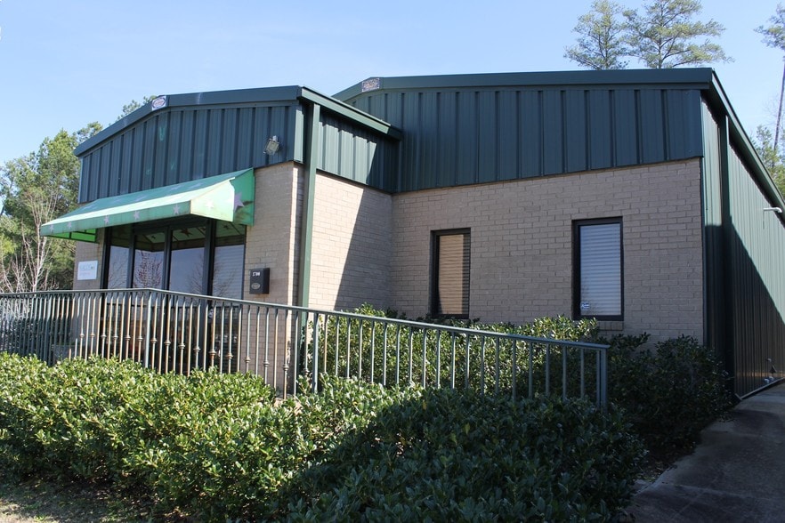 1700 Boxwood Pl, Columbus, GA for lease - Primary Photo - Image 1 of 4