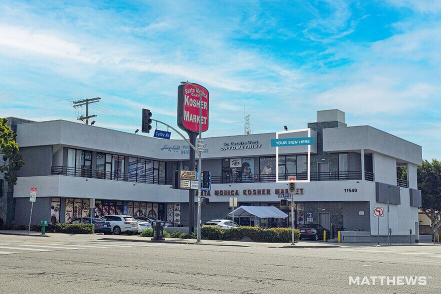 11540 Santa Monica Blvd, Los Angeles, CA à louer - Photo du bâtiment - Image 1 de 2