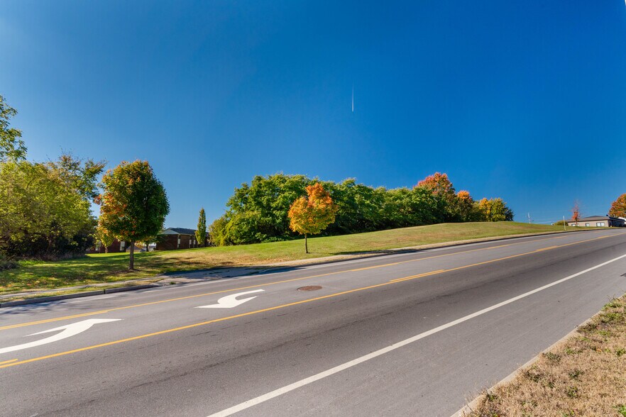 1121 Coffeen St, Watertown, NY à vendre - Photo du bâtiment - Image 2 de 7