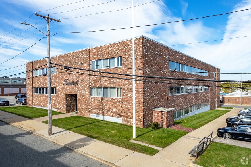 703 Allens Ave, Providence, RI for sale - Building Photo - Image 1 of 8