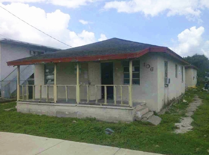 106 SW 10th Ave, South Bay, FL for sale - Building Photo - Image 2 of 4