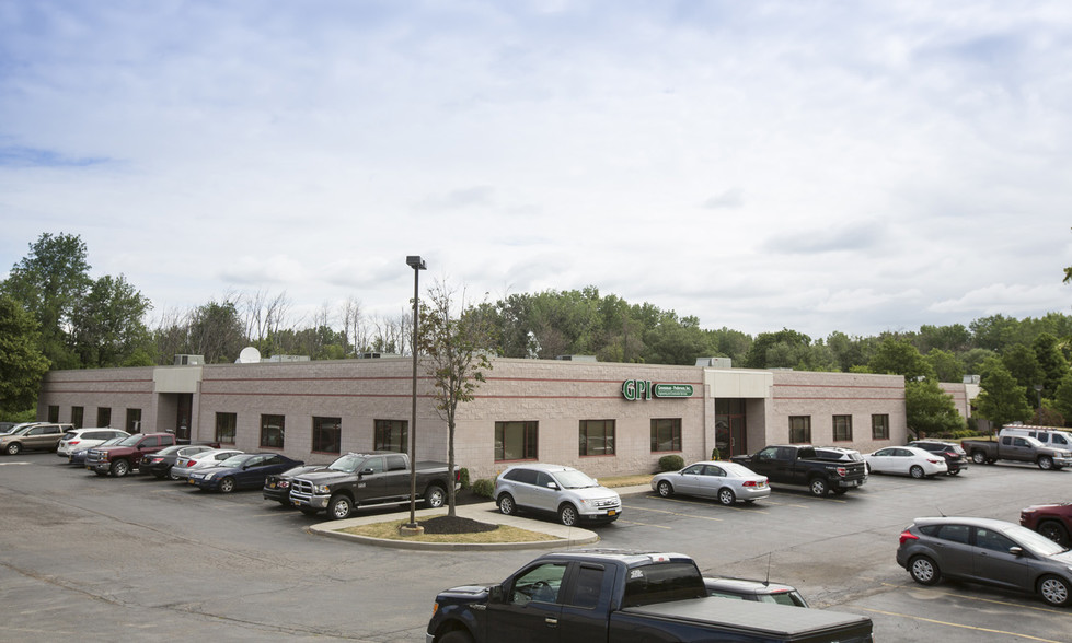 4950 Genesee St, Cheektowaga, NY for lease - Building Photo - Image 1 of 6