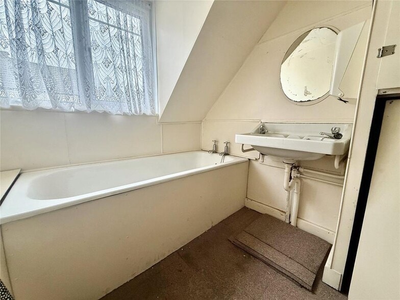 7 Chapel St, Bridlington for sale - Building Photo - Image 2 of 13