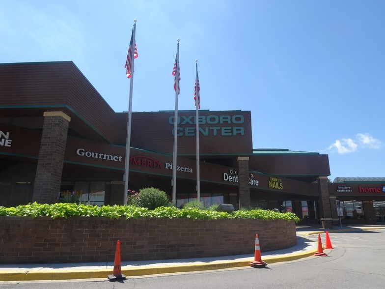 401-629 W 98th St, Bloomington, MN à louer - Photo du bâtiment - Image 2 de 4