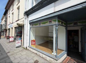 44A High St, Lampeter à louer Photo du bâtiment- Image 1 de 1