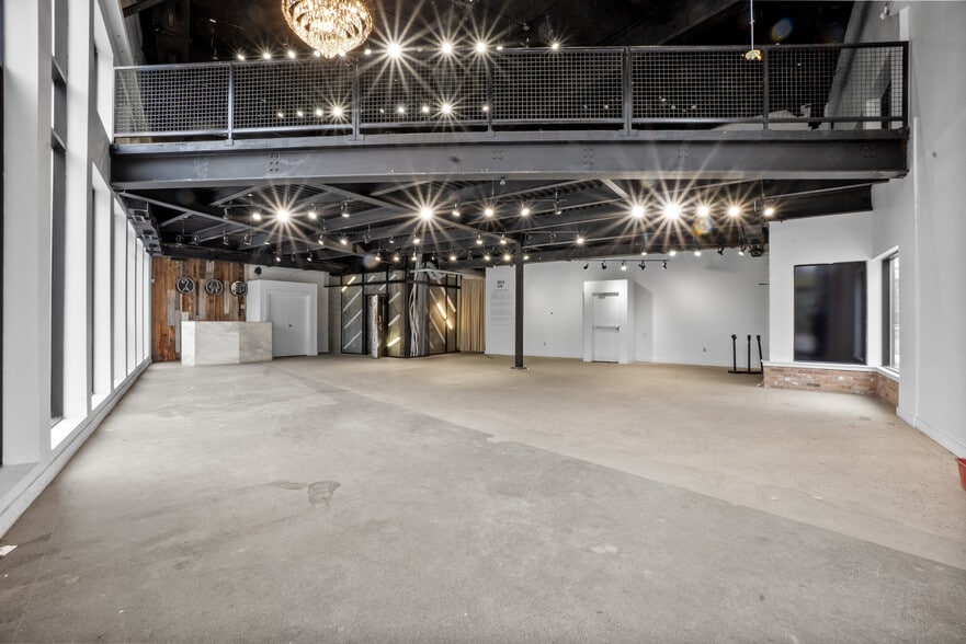 3000 Rue Saint-Antoine O, Montréal, QC à louer - Photo du bâtiment - Image 3 de 25