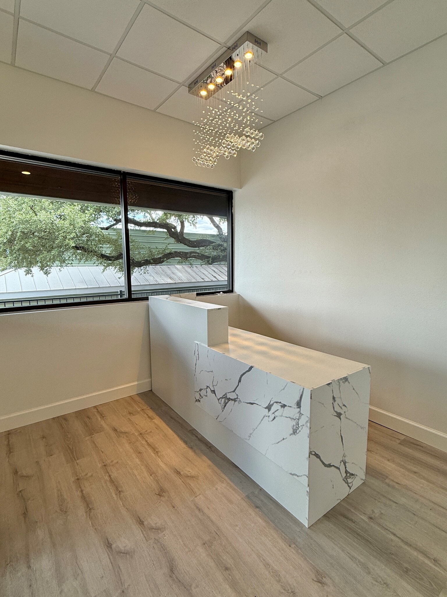 1201 S Main St, Boerne, TX for sale Interior Photo- Image 1 of 7