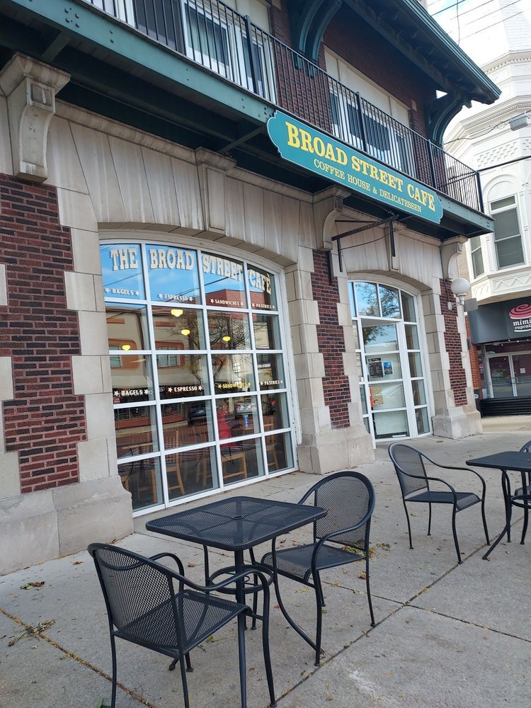 620 Broad St, Saint Joseph, MI for lease Interior Photo- Image 1 of 6