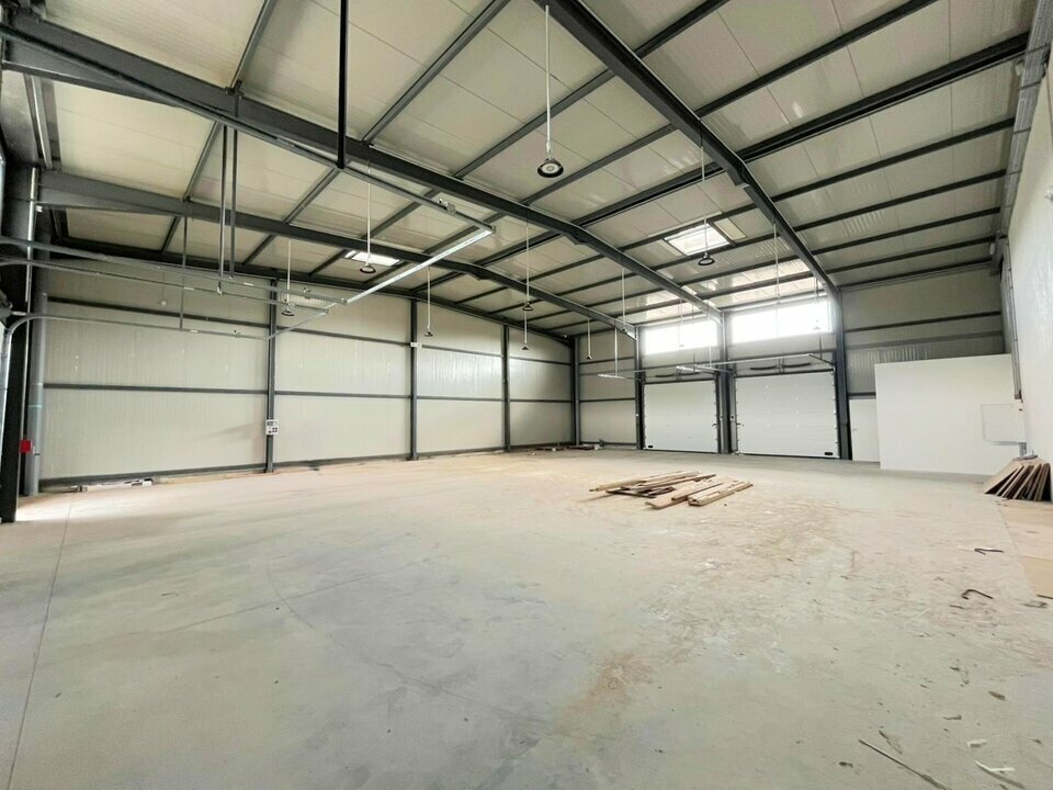 Industrial in Les Arcs for lease Interior Photo- Image 1 of 5