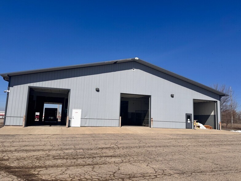 440 E Backbone Rd, Princeton, IL à vendre - Photo du bâtiment - Image 2 de 14