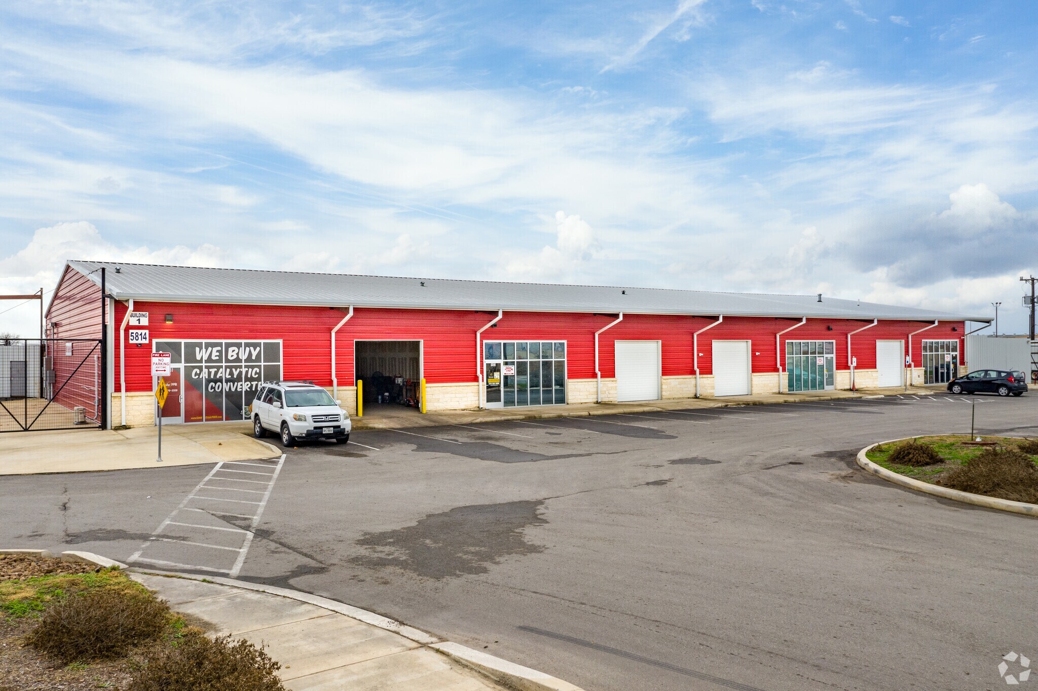 5814 Interstate 10, San Antonio, TX à louer Photo du bâtiment- Image 1 de 3