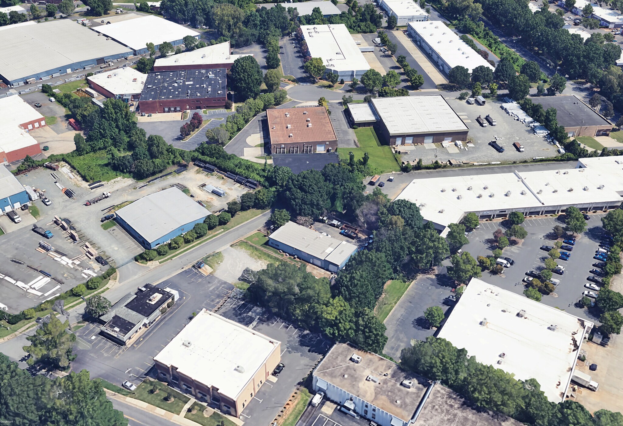 4401 Bishop Dr, Charlotte, NC à vendre Photo du bâtiment- Image 1 de 1