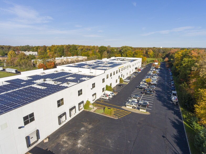 5 Commerce Way, Hamilton, NJ à louer - Photo du bâtiment - Image 2 de 10