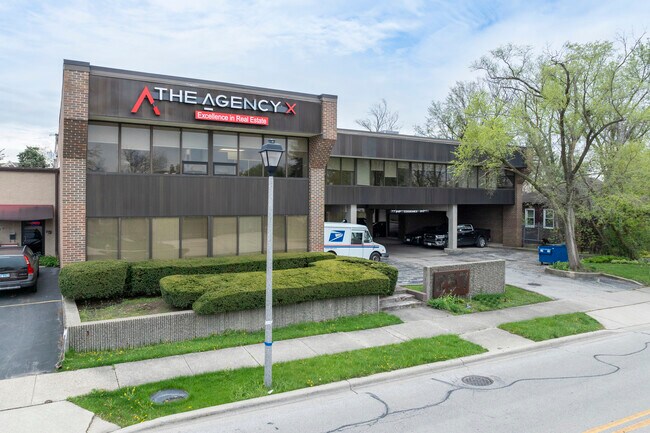 Plus de détails pour 257 N West Ave, Elmhurst, IL - Bureau à louer