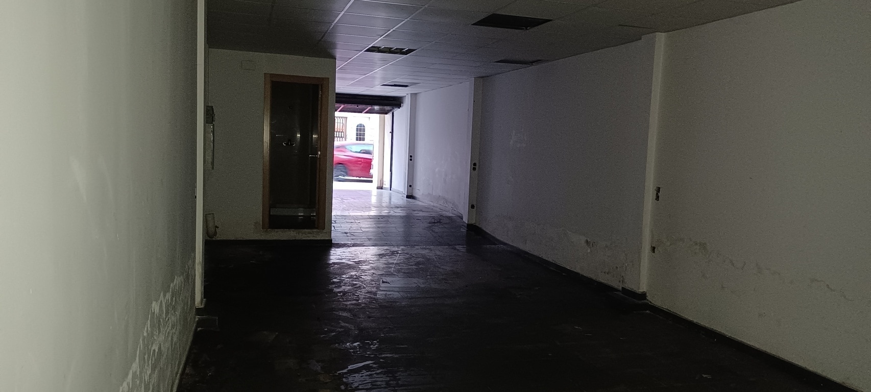 Terrassa, BAR 08226 - Unité LO - - Photo intérieure - Image 1 of 4