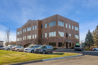 13601 80th Cir N, Maple Grove, MN for lease Building Photo- Image 2 of 9