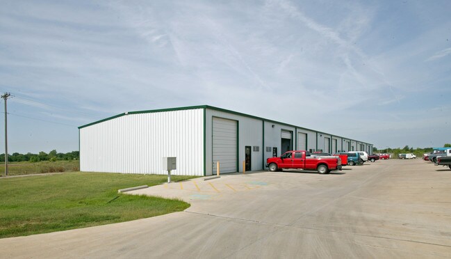 Plus de détails pour 208 E 5th St, Owasso, OK - Industriel à louer