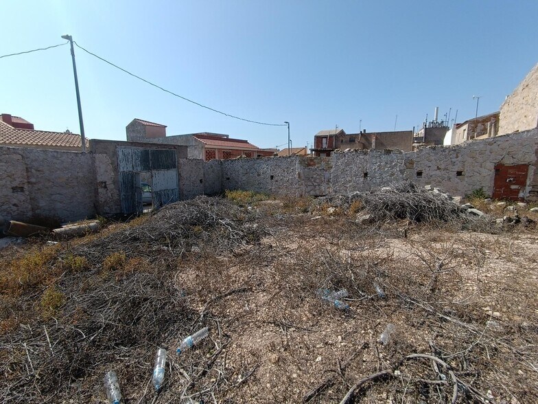 Avenida José Antonio, 20, Abanilla, Murcia à vendre - Photo du bâtiment - Image 3 de 6