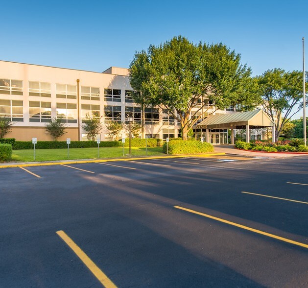 7407 North Fwy, Houston, TX à vendre - Photo principale - Image 2 de 10