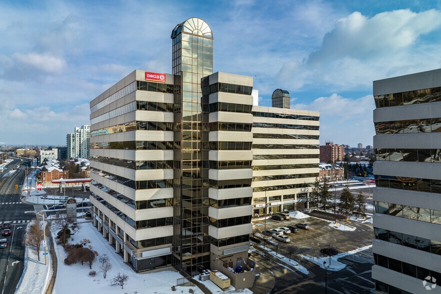 305 Milner Ave, Toronto, ON for lease - Building Photo - Image 2 of 5