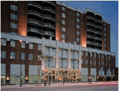 401-411 S Old Woodward Ave, Birmingham, MI à louer - Photo du bâtiment - Image 3 de 25