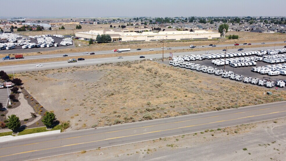 St Thomas Dr, Pasco, WA à louer - Photo du bâtiment - Image 2 de 5