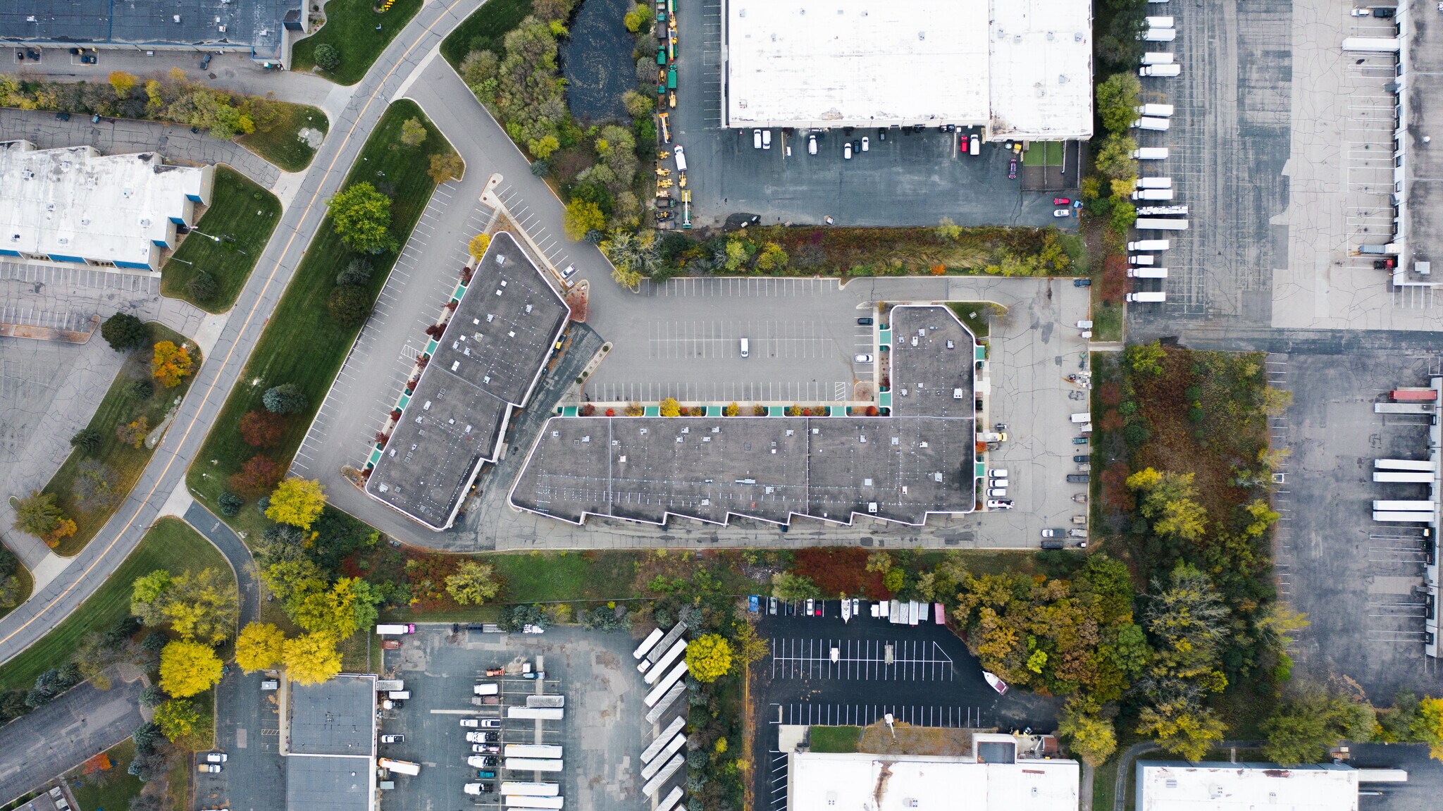 7115-7149 Shady Oak Rd, Eden Prairie, MN for lease Aerial- Image 1 of 11